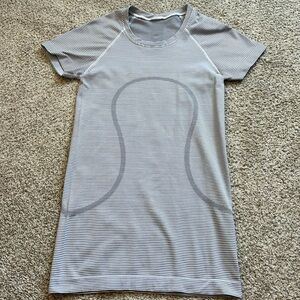 Lululemon swiftly tech short sleeve
